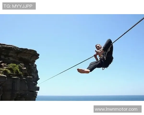 成都极限运动队灵活性引发热议运动员表现与安全风险的辩论 成都极限运动队灵活性引发热议运动员表现与安全风险的辩论